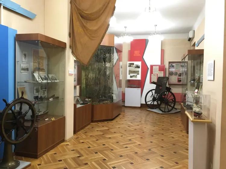 gallery 12