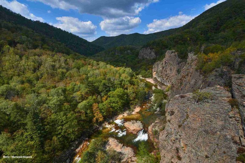 Отдых на море и самая красивая река края