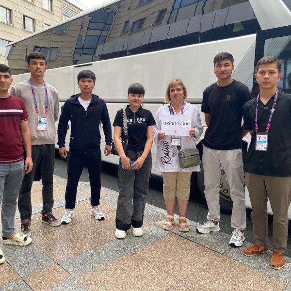 Участников Международных молодёжных игр познакомили с Владивостоком